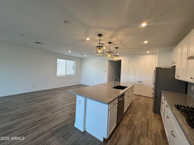 13392 W EAGLE FEATHER Road, Peoria, AZ 85383