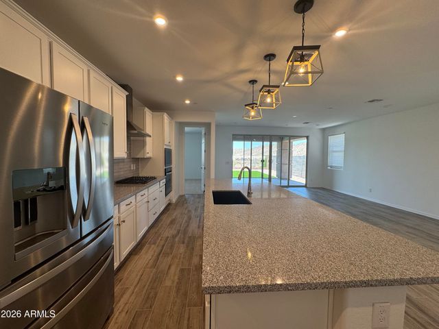 13392 W EAGLE FEATHER Road, Peoria, AZ 85383