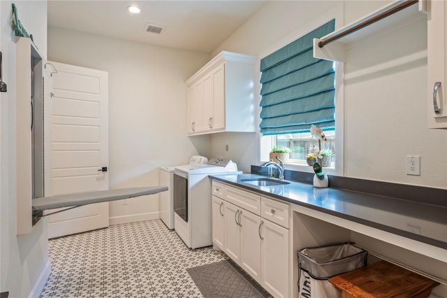 2005 Yellowstone Trail, Friendswood, TX 77546