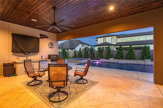 2005 Yellowstone Trail, Friendswood, TX 77546
