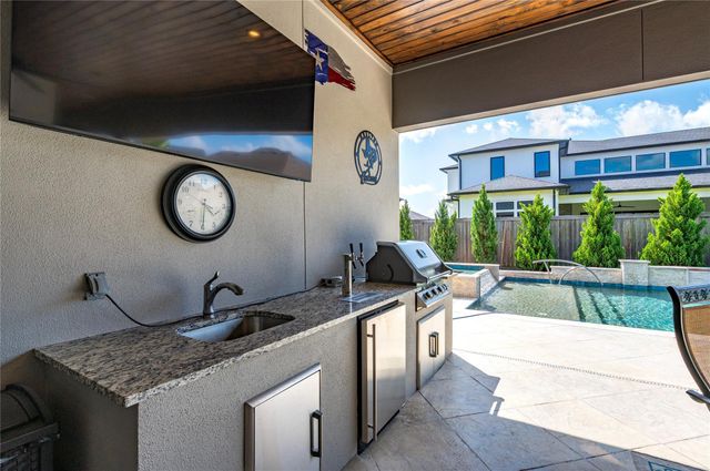 2005 Yellowstone Trail, Friendswood, TX 77546