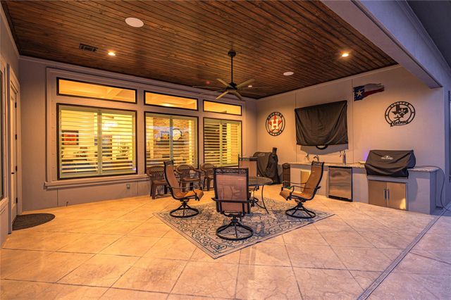 2005 Yellowstone Trail, Friendswood, TX 77546