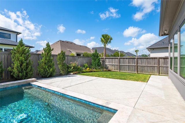 2005 Yellowstone Trail, Friendswood, TX 77546