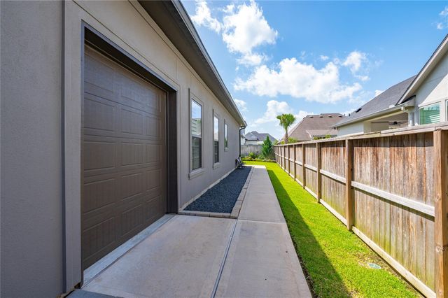 2005 Yellowstone Trail, Friendswood, TX 77546