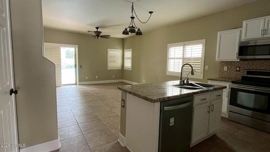 43446 W MAGNOLIA Road, Maricopa, AZ 85138 — photo 4