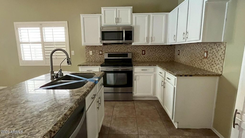 43446 W MAGNOLIA Road, Maricopa, AZ 85138 — photo 5
