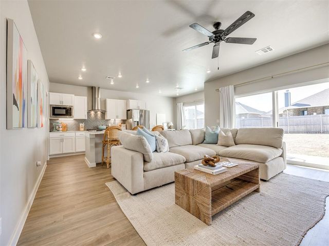 8112 NW 153rd Street, Edmond, OK 73013