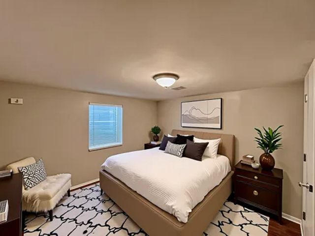 606 E 164th Place, South Holland, IL 60473