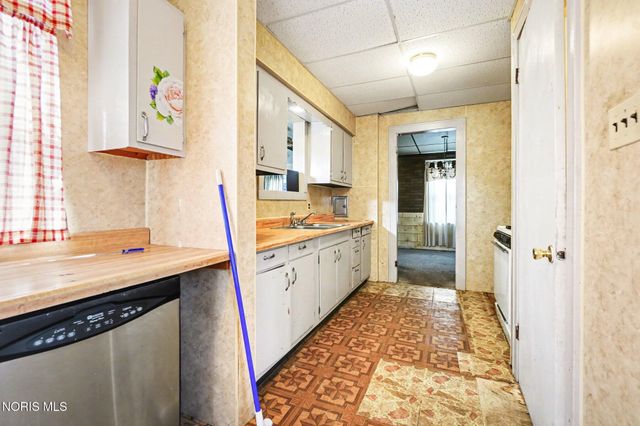 3141 Schneider Road, Toledo, OH 43614
