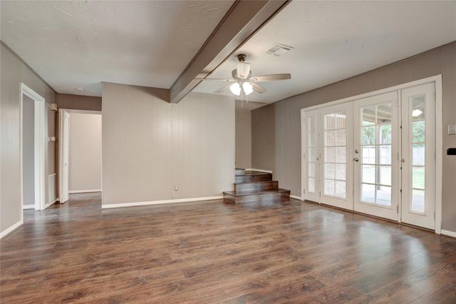 9631 Fairdale Lane, Houston, TX 77063