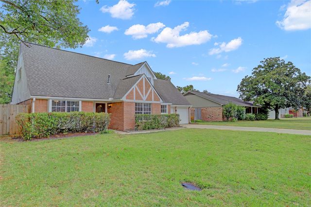 9631 Fairdale Lane, Houston, TX 77063