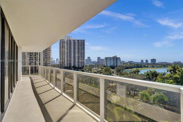 20281 E Country Club Dr 615, Aventura, FL 33180