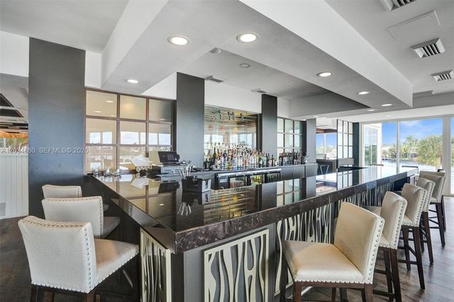 20281 E Country Club Dr 615, Aventura, FL 33180