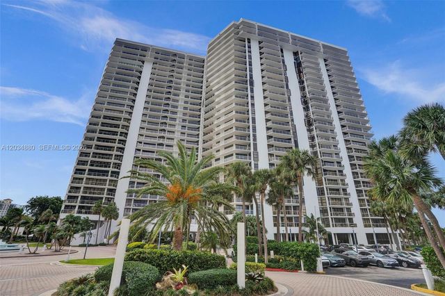 20281 E Country Club Dr 615, Aventura, FL 33180