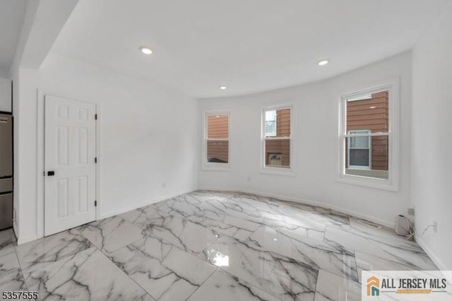 32 Palm Street, Newark, NJ 07106