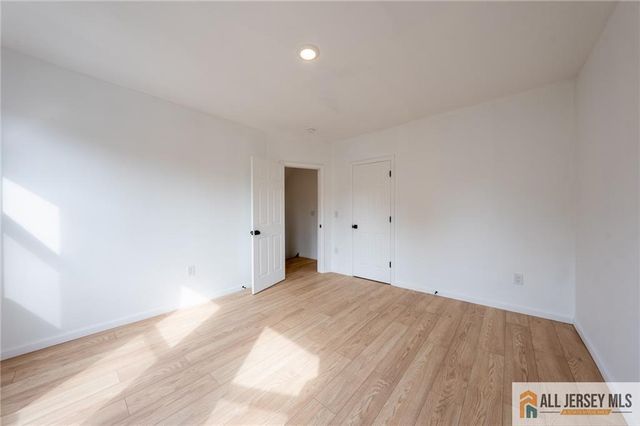 32 Palm Street, Newark, NJ 07106