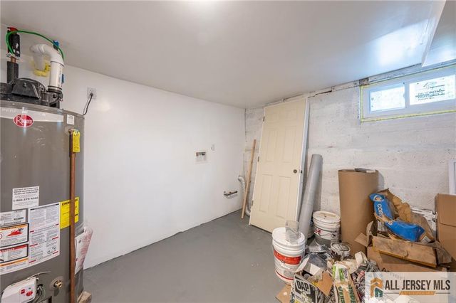 32 Palm Street, Newark, NJ 07106