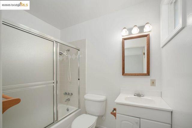 1651 Michael Dr, Pinole, CA 94564