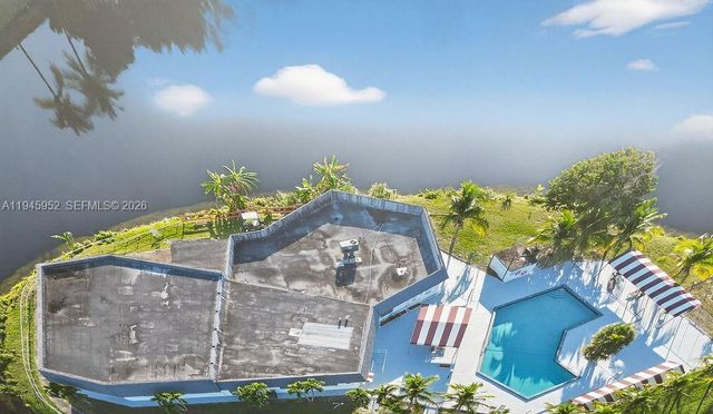 20311 NE 2nd Ave 15, Miami, FL 33179