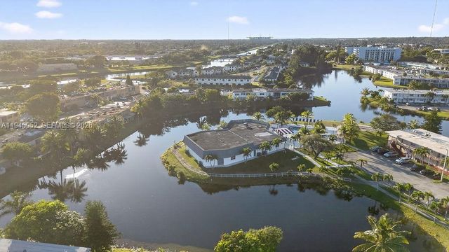 20311 NE 2nd Ave 15, Miami, FL 33179