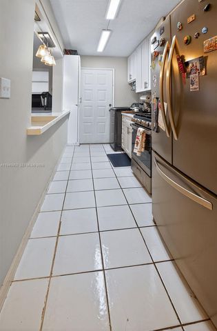 20311 NE 2nd Ave 15, Miami, FL 33179