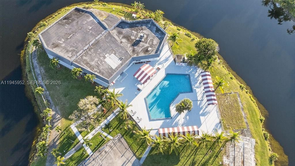 20311 NE 2nd Ave 15, Miami, FL 33179