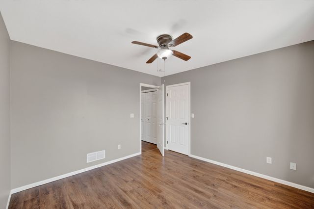 3009 SE Glenstone Drive, Grimes, IA 50111