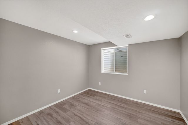 3009 SE Glenstone Drive, Grimes, IA 50111