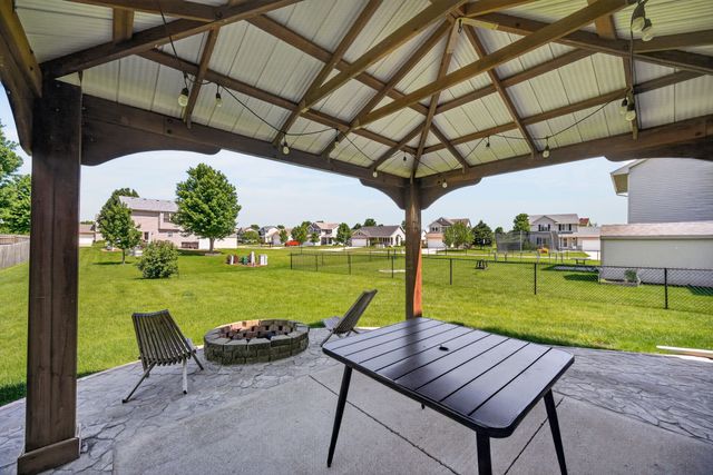 3009 SE Glenstone Drive, Grimes, IA 50111