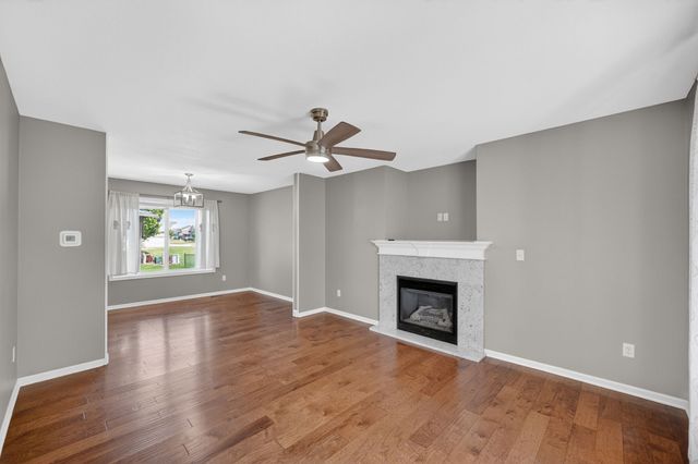 3009 SE Glenstone Drive, Grimes, IA 50111