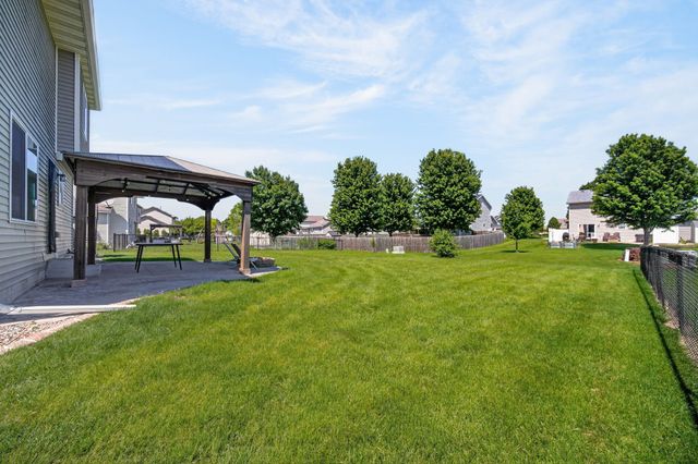 3009 SE Glenstone Drive, Grimes, IA 50111