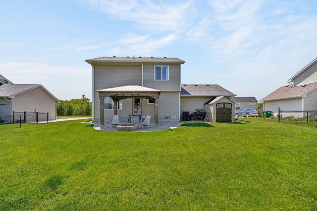 3009 SE Glenstone Drive, Grimes, IA 50111
