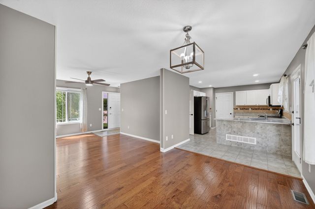 3009 SE Glenstone Drive, Grimes, IA 50111