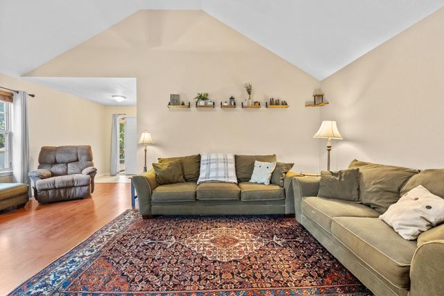 578 S Kingsgate Court, Nixa, MO 65714