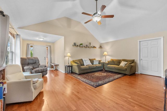 578 S Kingsgate Court, Nixa, MO 65714