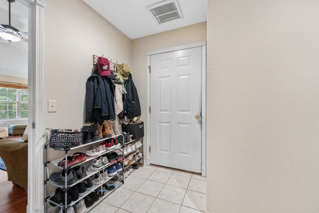 578 S Kingsgate Court, Nixa, MO 65714