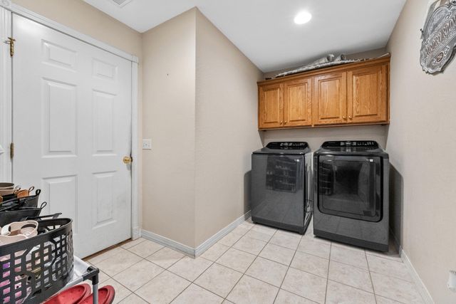 578 S Kingsgate Court, Nixa, MO 65714