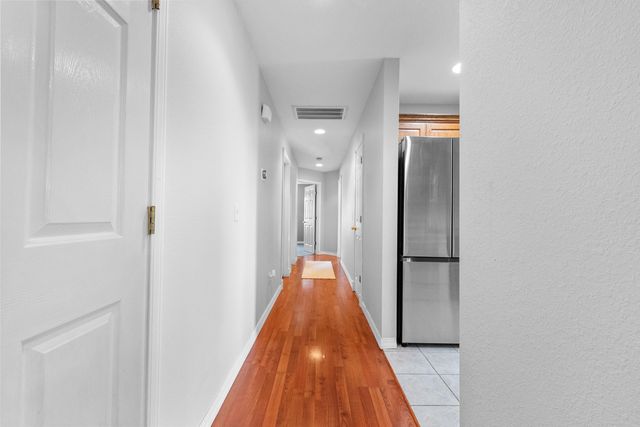 578 S Kingsgate Court, Nixa, MO 65714