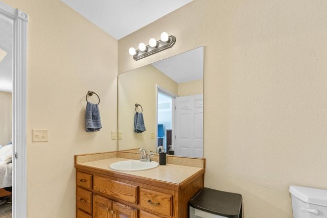 578 S Kingsgate Court, Nixa, MO 65714