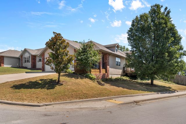578 S Kingsgate Court, Nixa, MO 65714