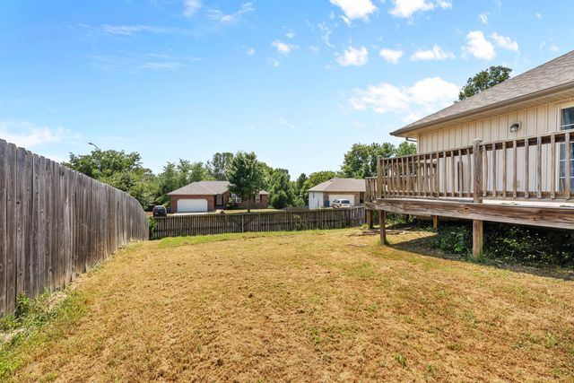 578 S Kingsgate Court, Nixa, MO 65714