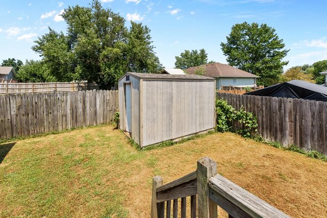 578 S Kingsgate Court, Nixa, MO 65714