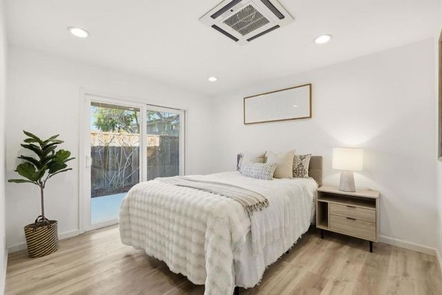 Ellsworth Place, Palo Alto, CA 94306