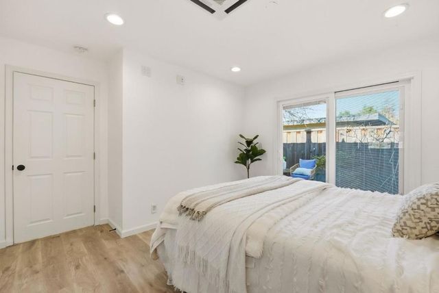 Ellsworth Place, Palo Alto, CA 94306