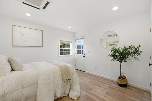 Ellsworth Place, Palo Alto, CA 94306