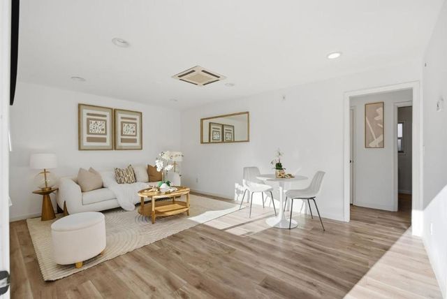 Ellsworth Place, Palo Alto, CA 94306