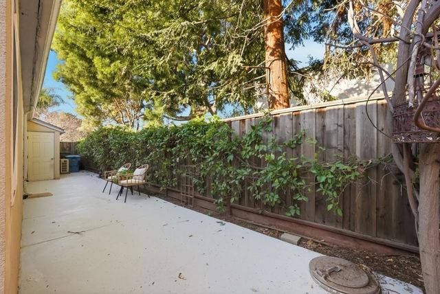 Ellsworth Place, Palo Alto, CA 94306