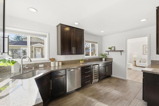 Ellsworth Place, Palo Alto, CA 94306