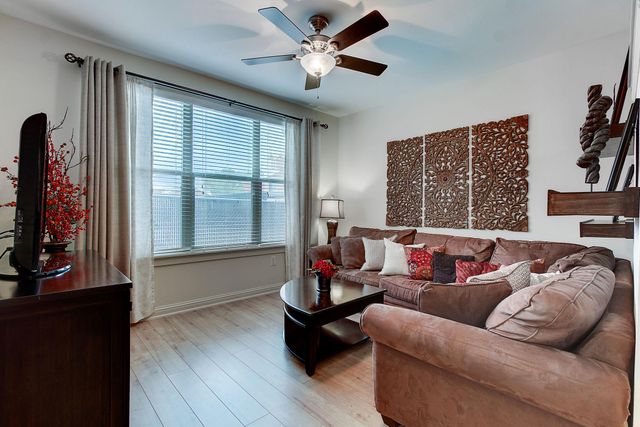 1201 Grove BLVD 1404 A, Austin, TX 78741