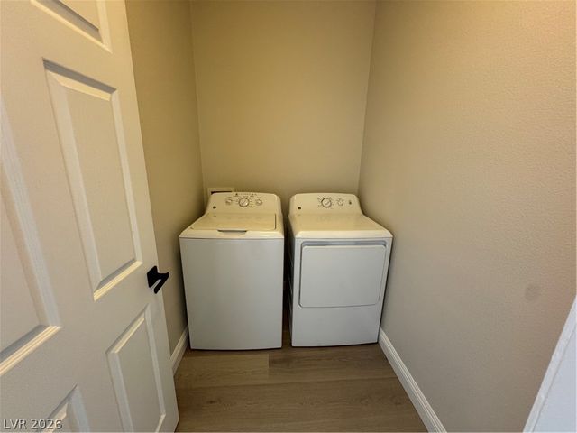 5221 Mountain Garland Lane, North Las Vegas, NV 89081